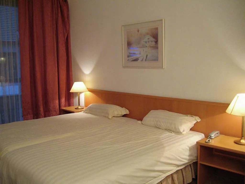 Hotel Keyserlei Antwerpen 3*,